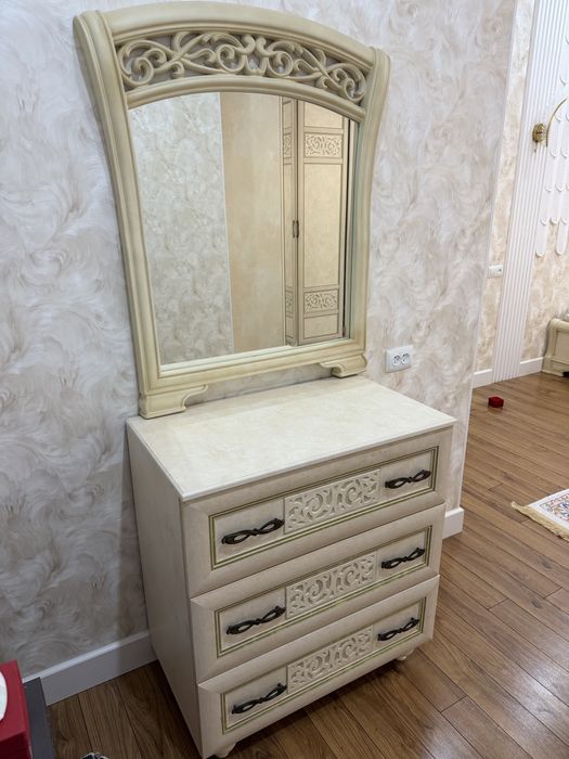 Спальный гарнитур