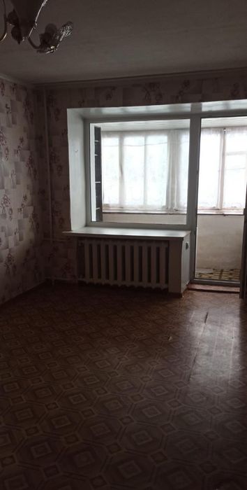 Продам 2хком квартиру район Каравана.