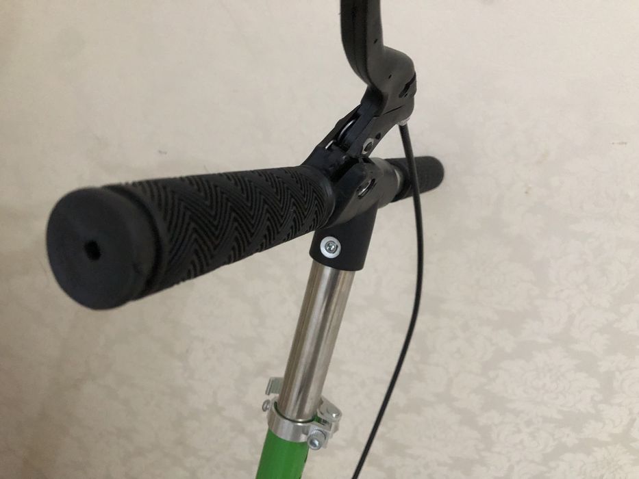 Скоростной самокат с тормозом