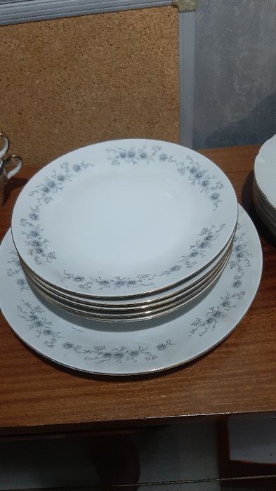 Продам посуду Мадонна сервиз