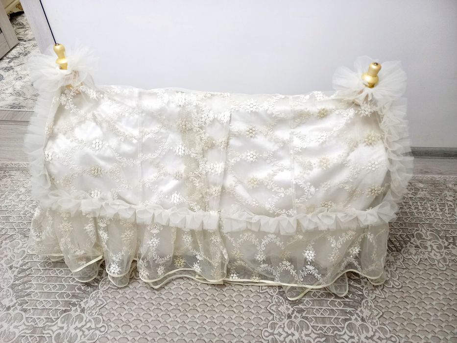 Бешик сотилади комплект