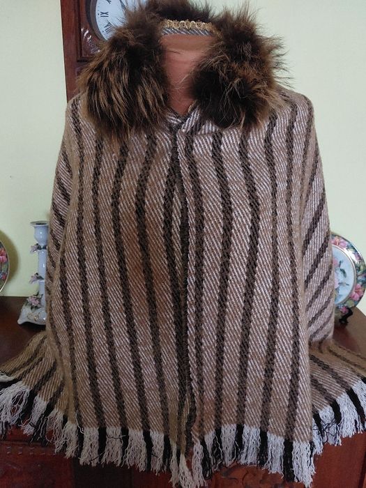 Șal nou unicat din 100% lana si blana naturala