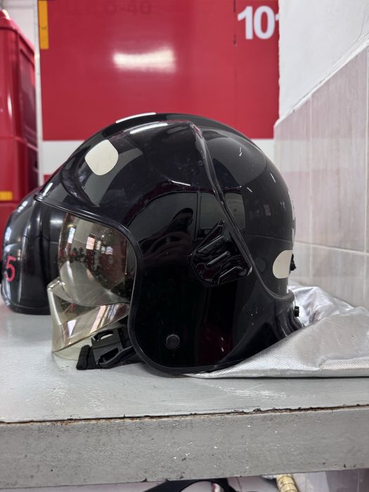 Каска пожарного