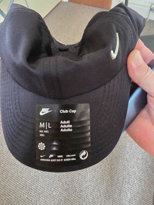 Шапка Nike, черна