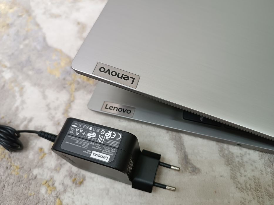 Ноутбук LENOVO 2021 SSD m.2.