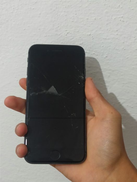 Продам айфон 8 читать описание
