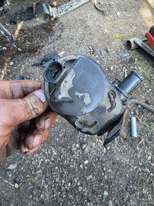 Помпа за охлаждане на антифриз за Mercedes W211 320 бензин