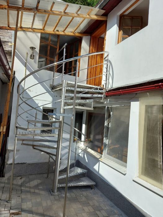 SCĂRI METALICE Interioare, Exterioare, Balustrade INOX , în toată Țara