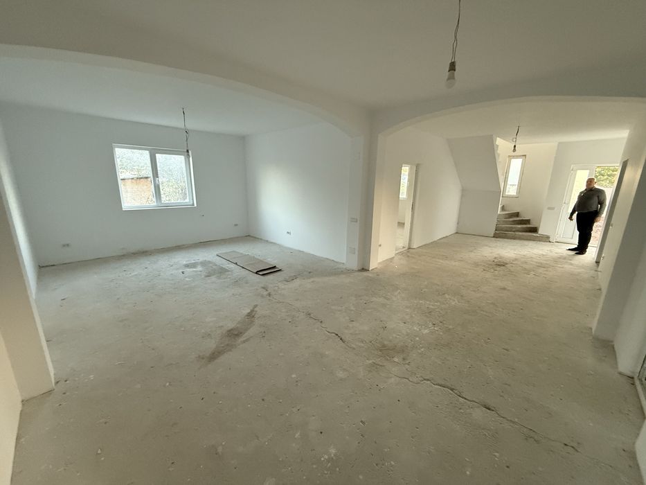 Casa 130 m2 Roata de jos