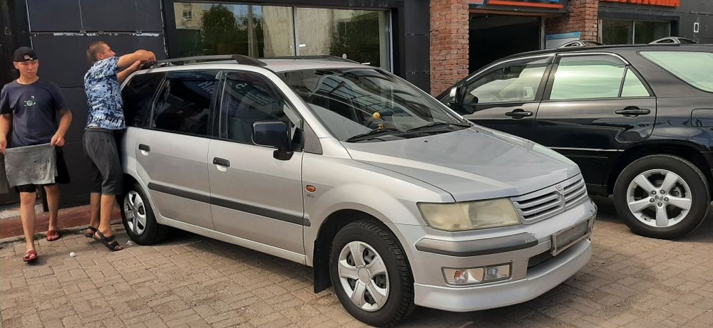 Продам машину митсубиси спейс вагон