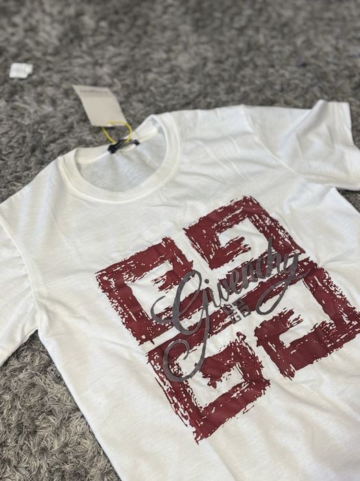 Givenchy T-shirt
