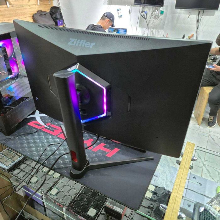 CS2 va boshqa oyilar uchun moshniy zborka komyuter