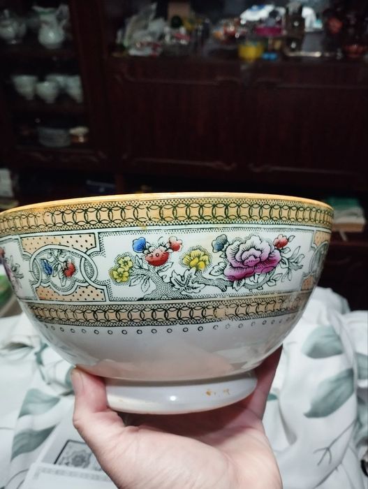 Фарфоровая чаша. Завод Буди