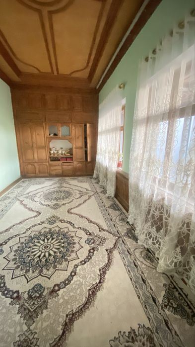 Sergeli hovli arenda 2 etaj 8 sotix