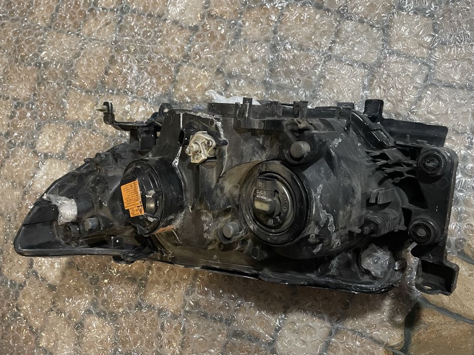 Фар Субару Форестер