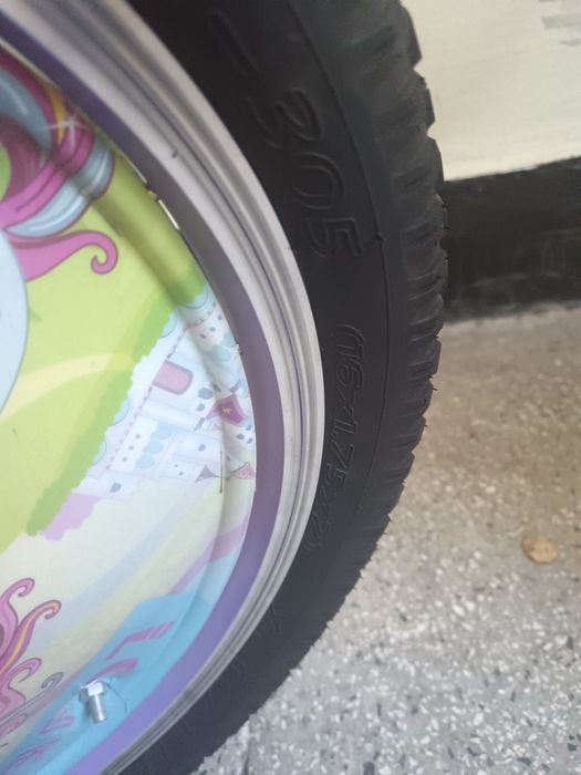 Детски велосипед (колело) за момиче 16'' с помощни