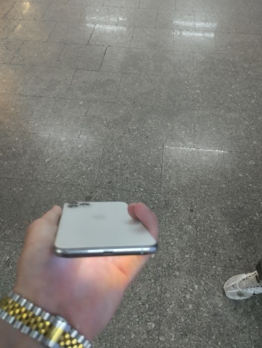 iPhone 11 pro max 64gb