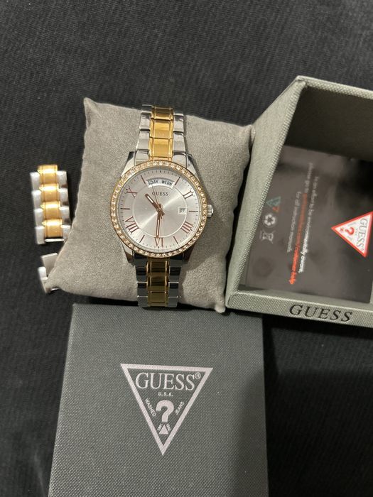 Ceas GUESS w0764L4