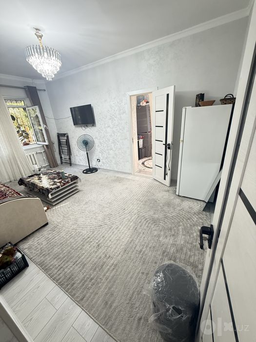 Dom 1 xona 2 xona qilingan 43 kvadrat yevro remont mebel texinka bilan