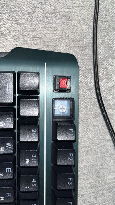 Продам клавиатуру HyperX Alloy MKW100