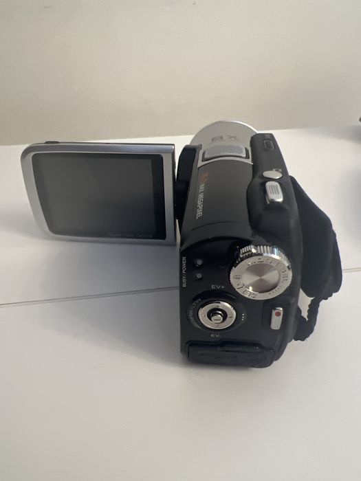 Продам видеокамеру