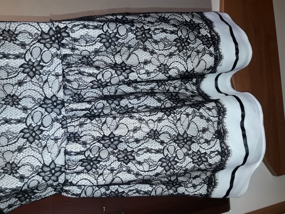 Страхотен еластичен модел рокля