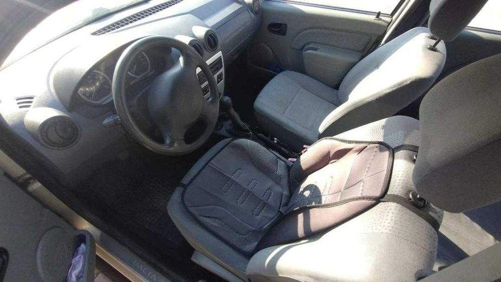 Vând Dacia Logan 1.4 MPI