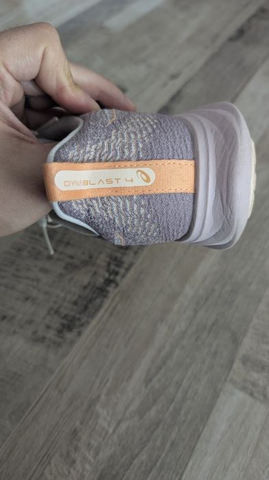 ASICS Dynablast 4