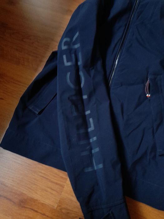 Tommy Hilfiger мъжко яке M размер.