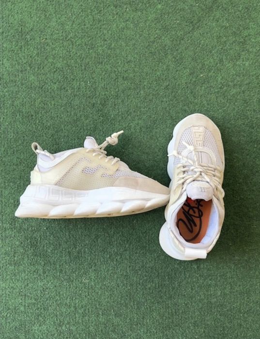 Versace chain reaction