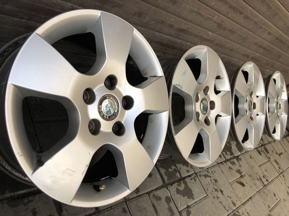 Диски на Шкоду R15