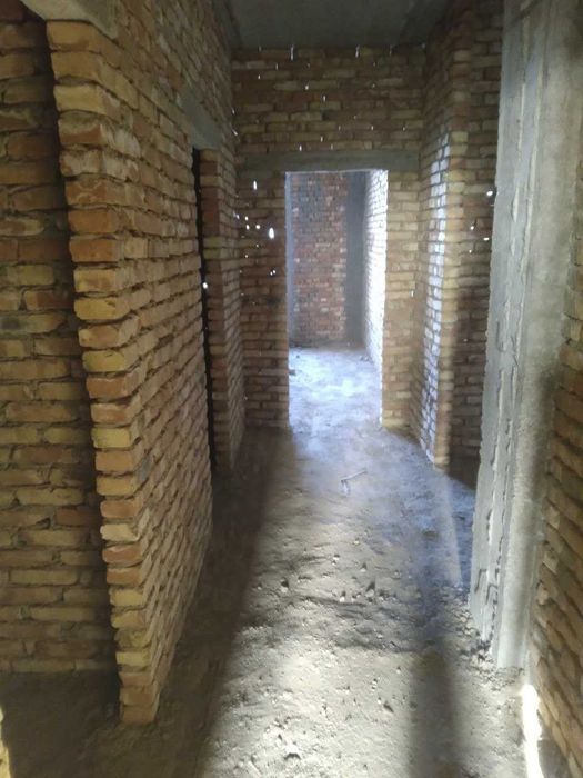 Ko`p qavatli uydagi xonadon