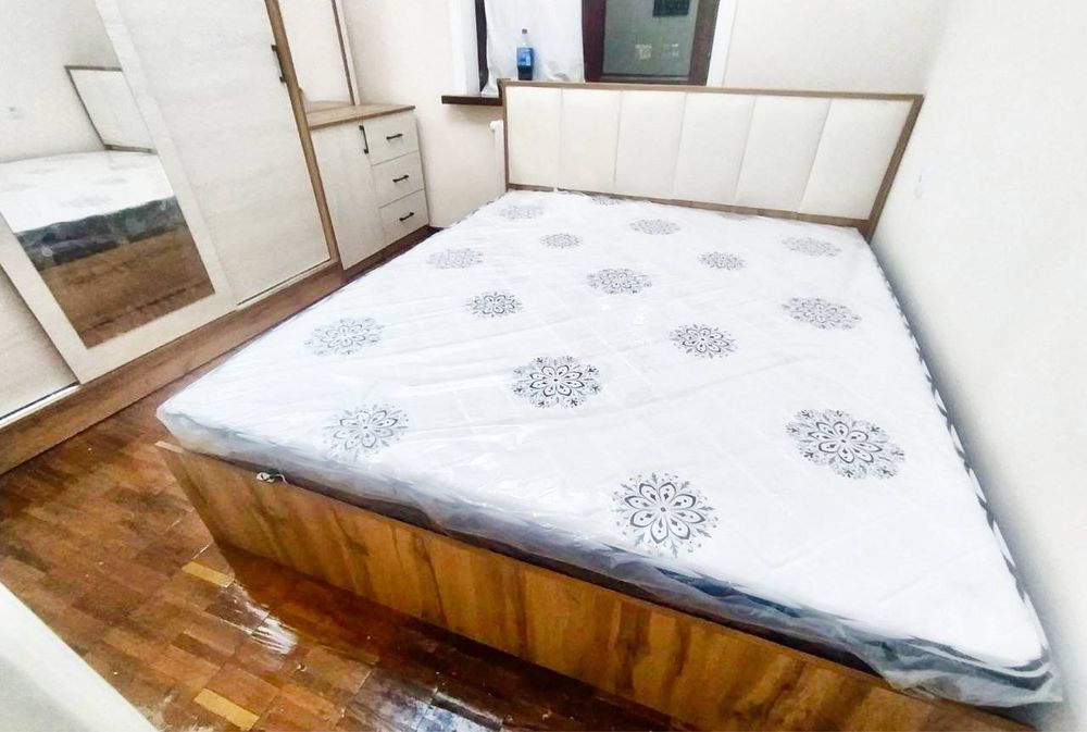 Срочно Мебель из дома! Спальная гарнитура, прихожка, диван с кресами