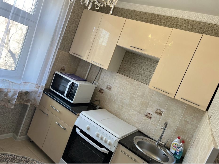 Час 2000 по Махамбета Утемисова