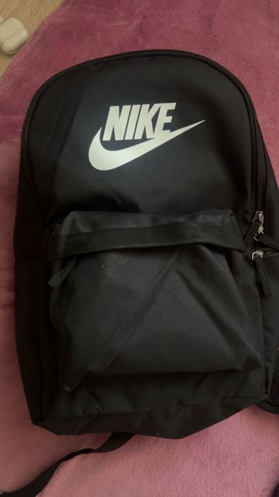 Раница Nike черна