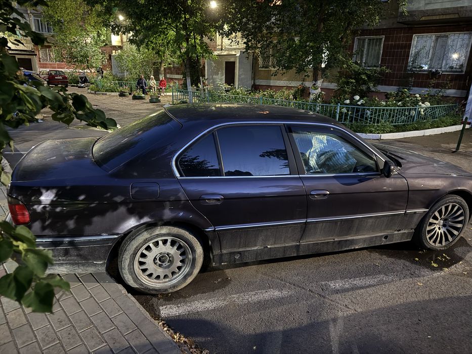 BMW 728 Автомат 2.8 до