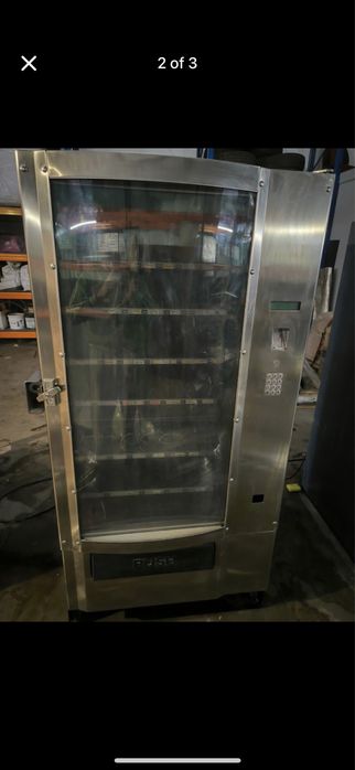 Вендинг автомати свалени от обект