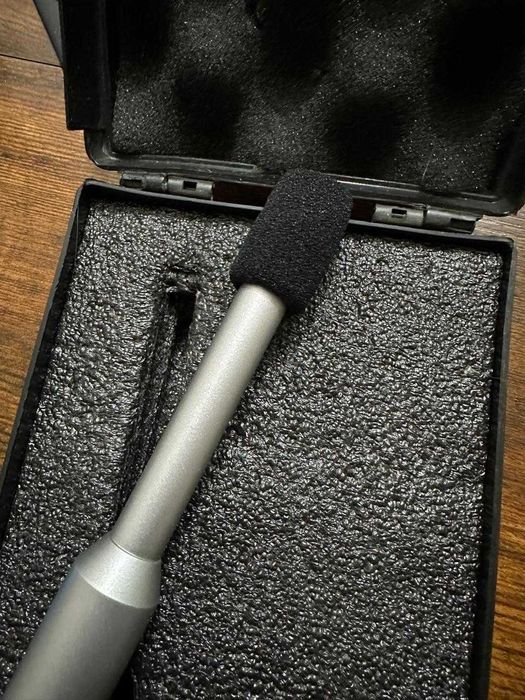 Калибровочный микрофон Behringer ECM8000
