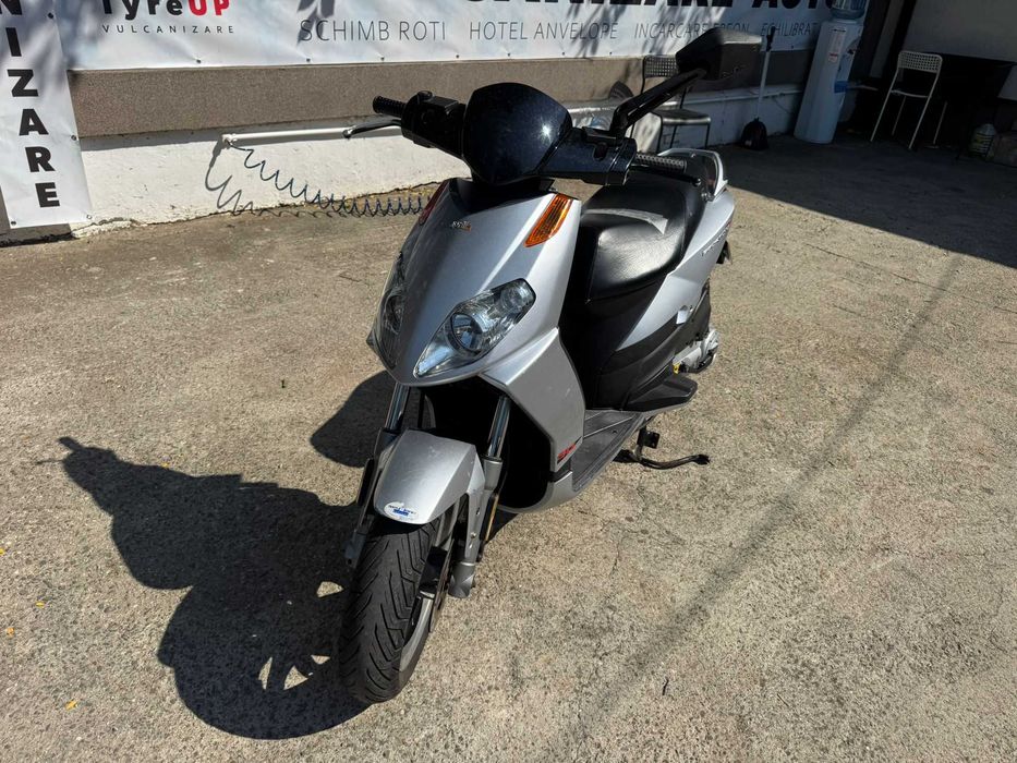 Scuter Aprilia  sportcity  50 cm