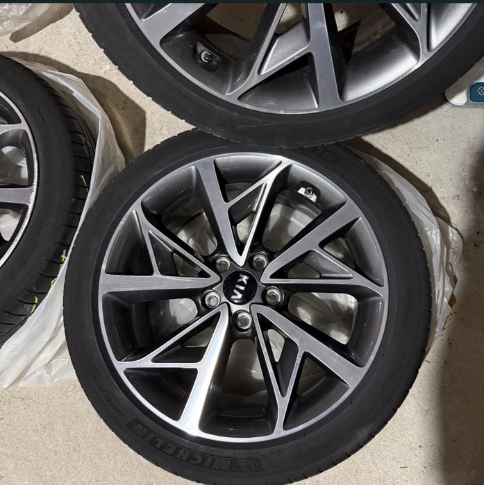 Jante Kia r18 225/45/18