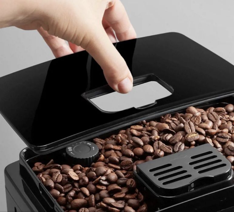 Vand Espressor Automat Cafea DeLonghi Magnifica S Negru Expresor Boabe