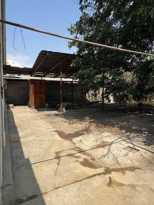 Продается дом. Рядом стадион, флагман в 2 минутах