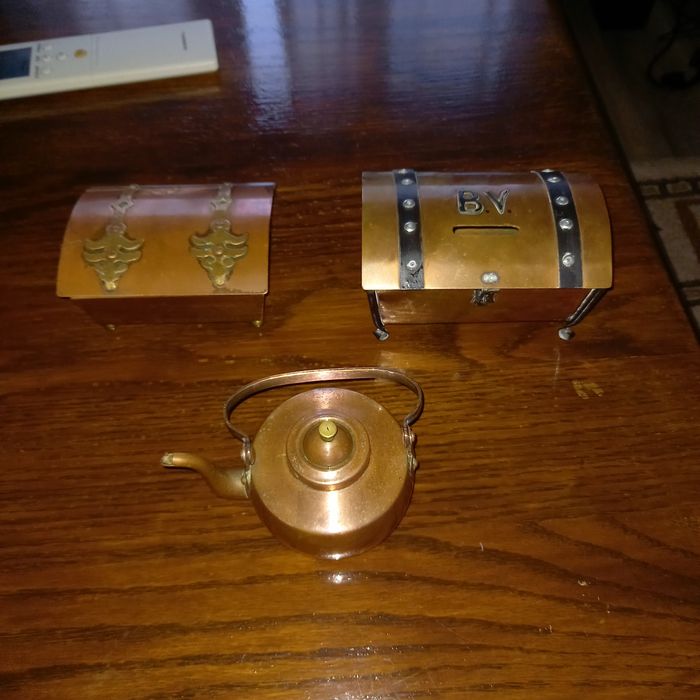 Медна Каса за монети