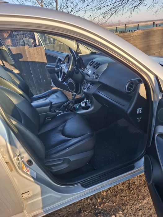 Vind Toyota rav 4