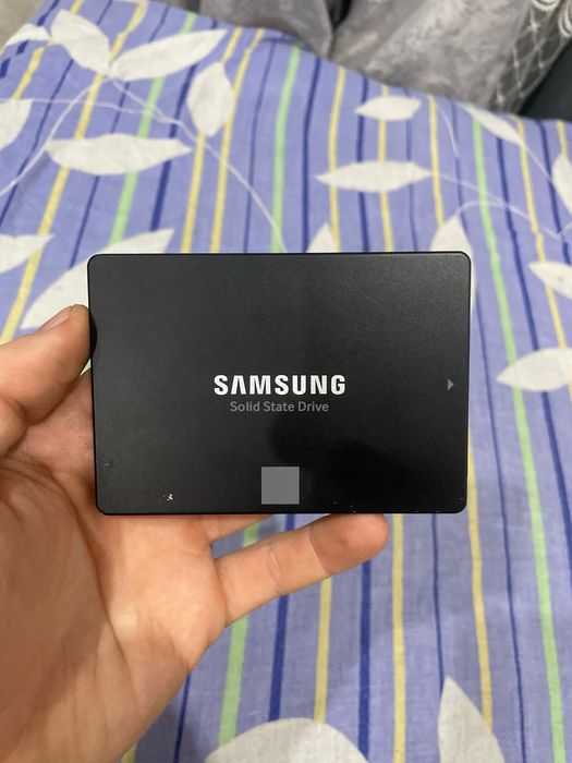 Продам SSD SAMSUNG на 120гб