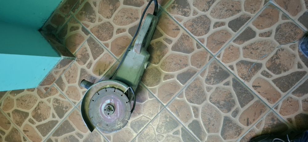 Продам УШМ Болгарку Crown 230 мм.