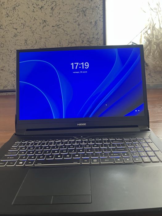 Hasee RTX 3070 / i5-10400 / 16GB / 15.6” Игровой ноутбук