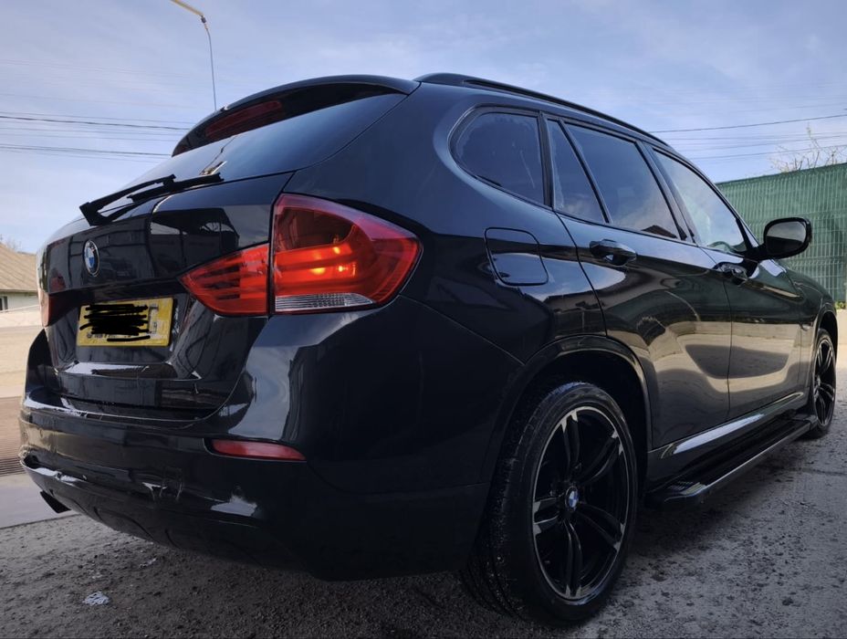 Dezmembrez BMW X1 E84 2.0d 18dX-Drive M Pack 2011  Manual piele recaro Jante 18 M volan M praguri ext oglinzi cu rabatare