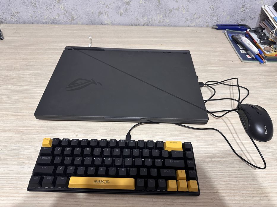 ASUS ROG Strix G18