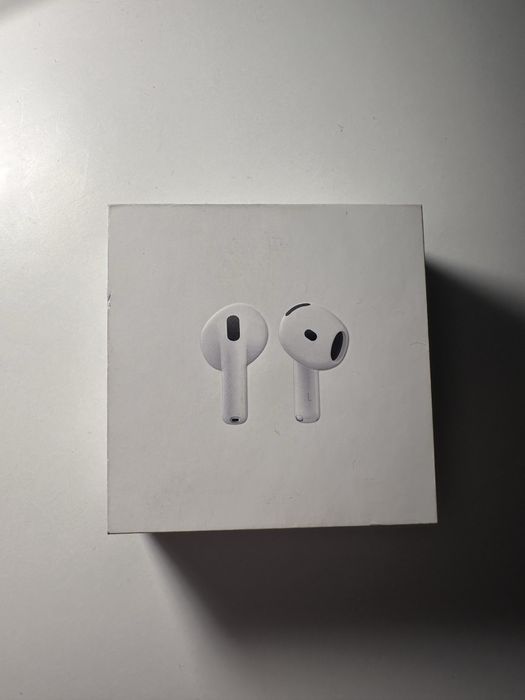 Apple AirPods 4th gen.